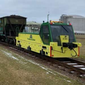 ES3000 battery-electric shunter