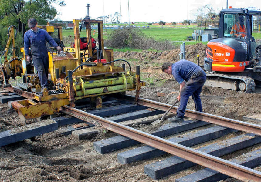 Пластмасові шпали