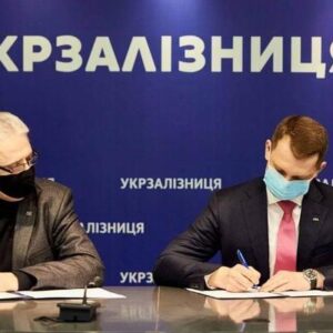 Ukrzaliznytsia raises wages and returns full working week