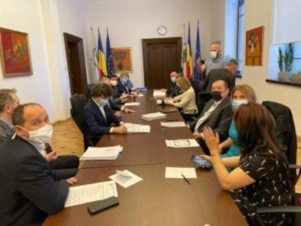 контракт на поставку трамваев