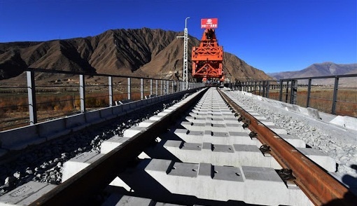 У Тибеті введена в експлуатацію перша електрифікована залізниця