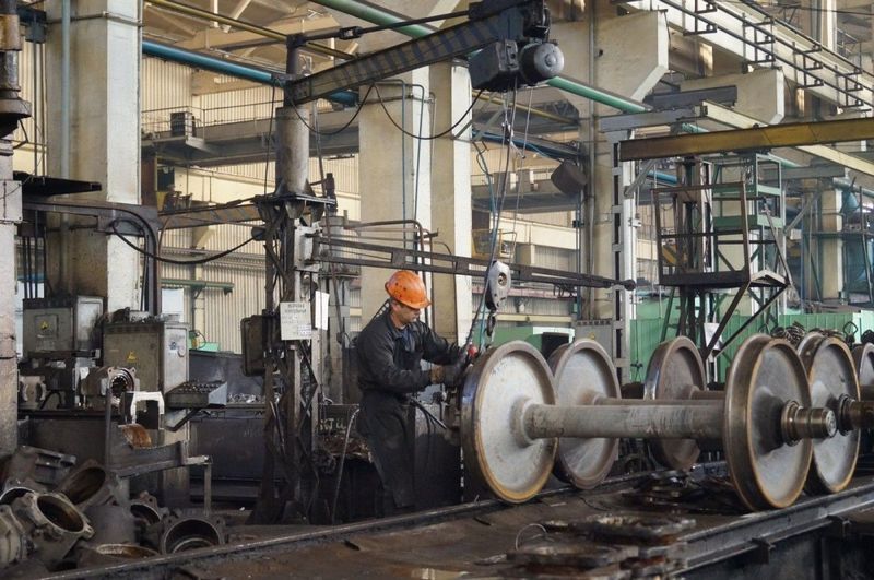 отремонтировали грузовые вагоны