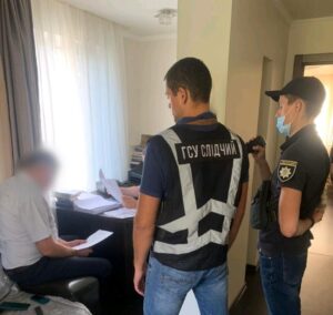 Чиновники железной дороги присвоили