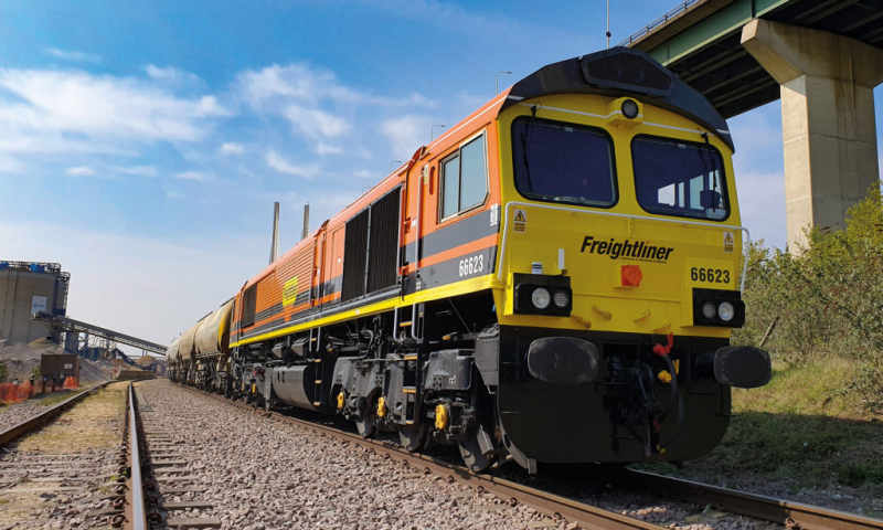 двухтопливный локомотив