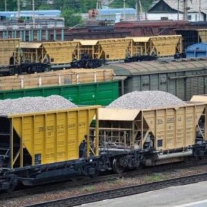 железной дорогой Украины