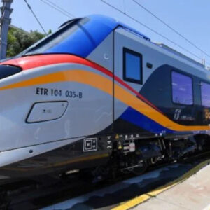 поставку электропоездов