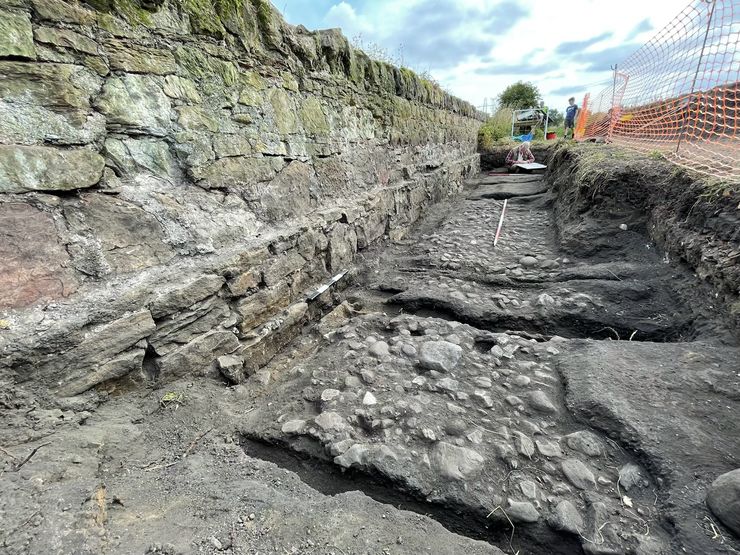 раскопали древнюю железную дорогу