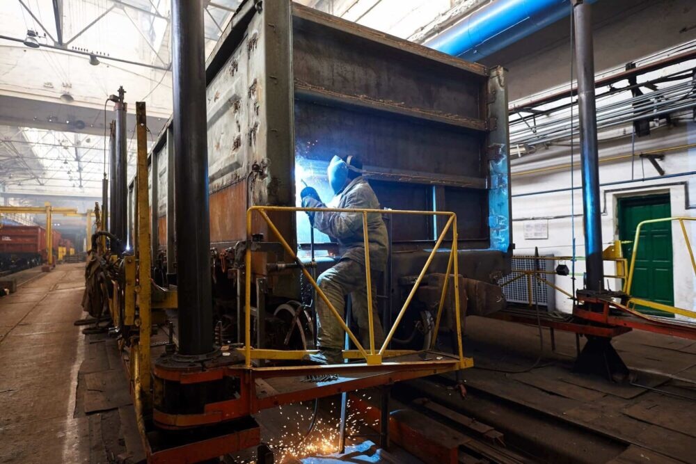 вагоноремонтном заводе