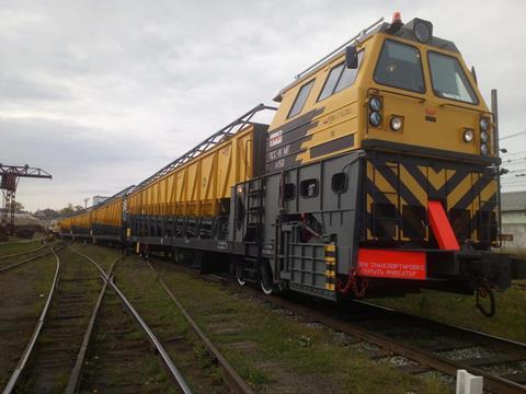 Clearing railway tracks from snow