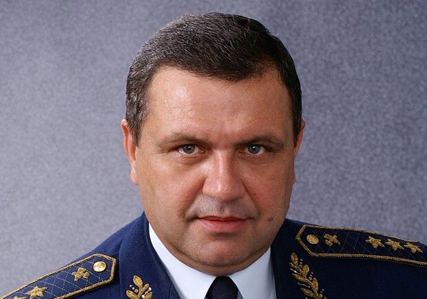 Александр Момот