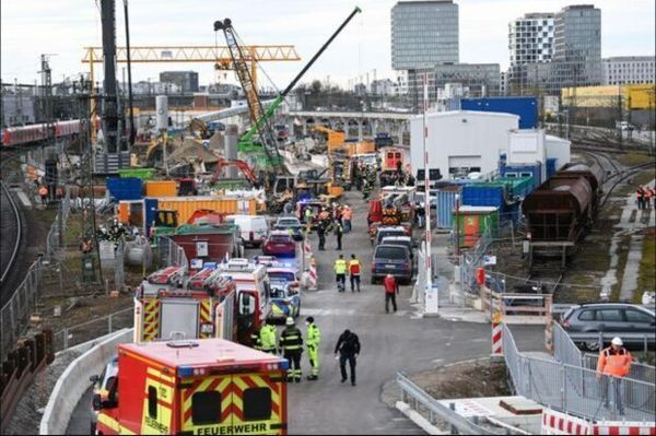 На ЖД вокзале