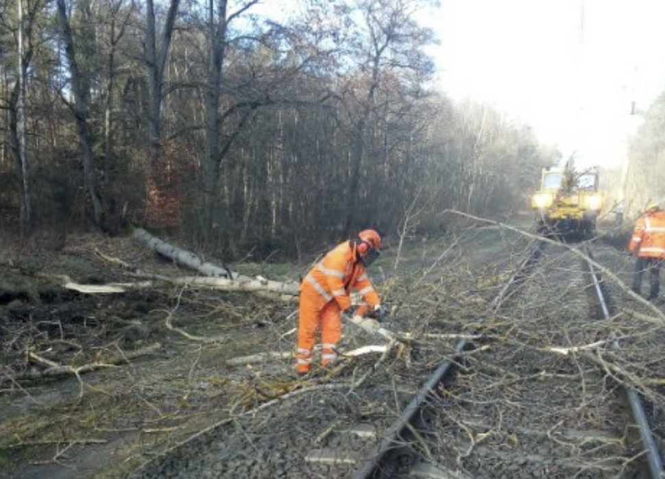 задержки поездов