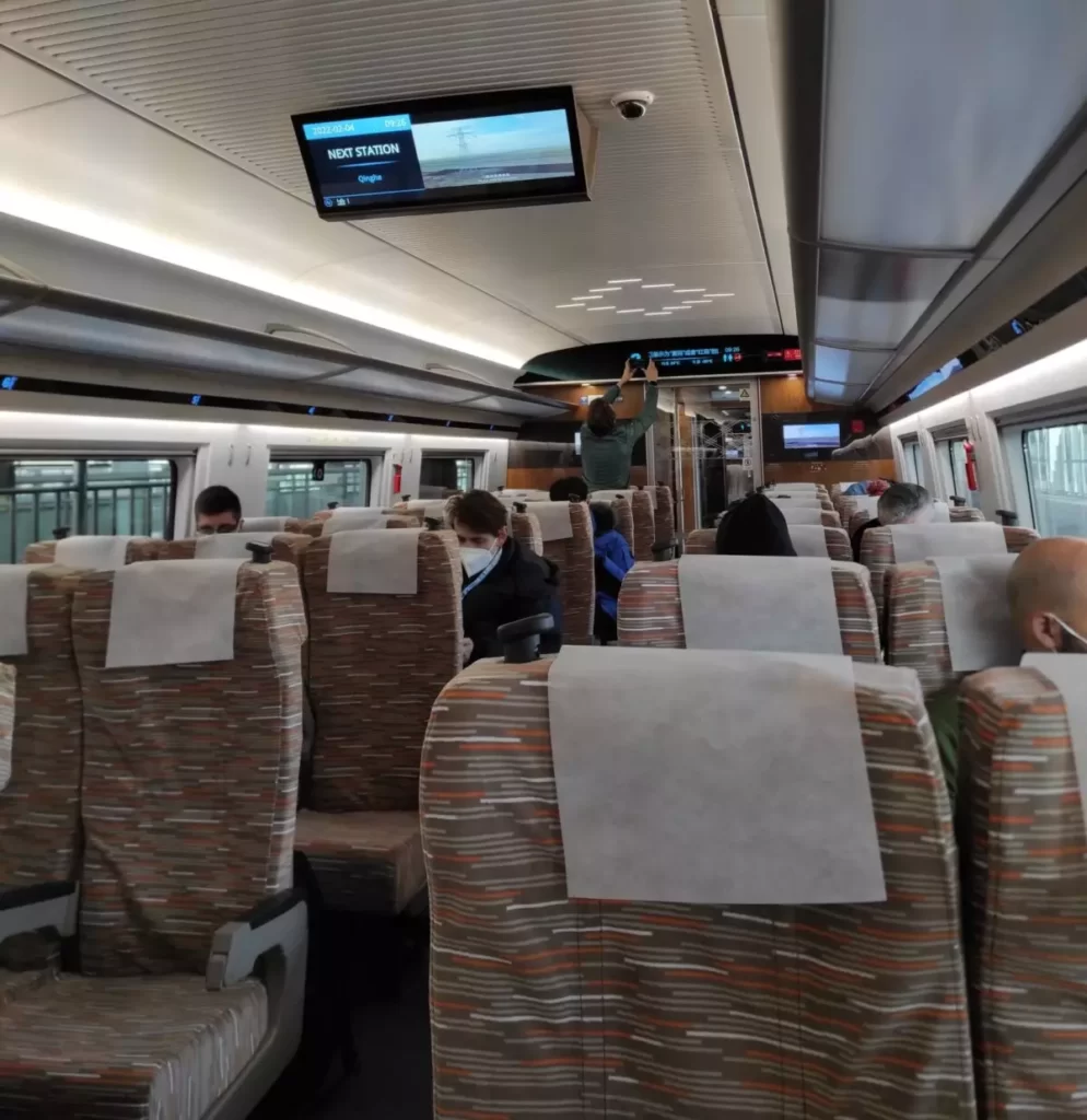 протестировал скоростной поезд