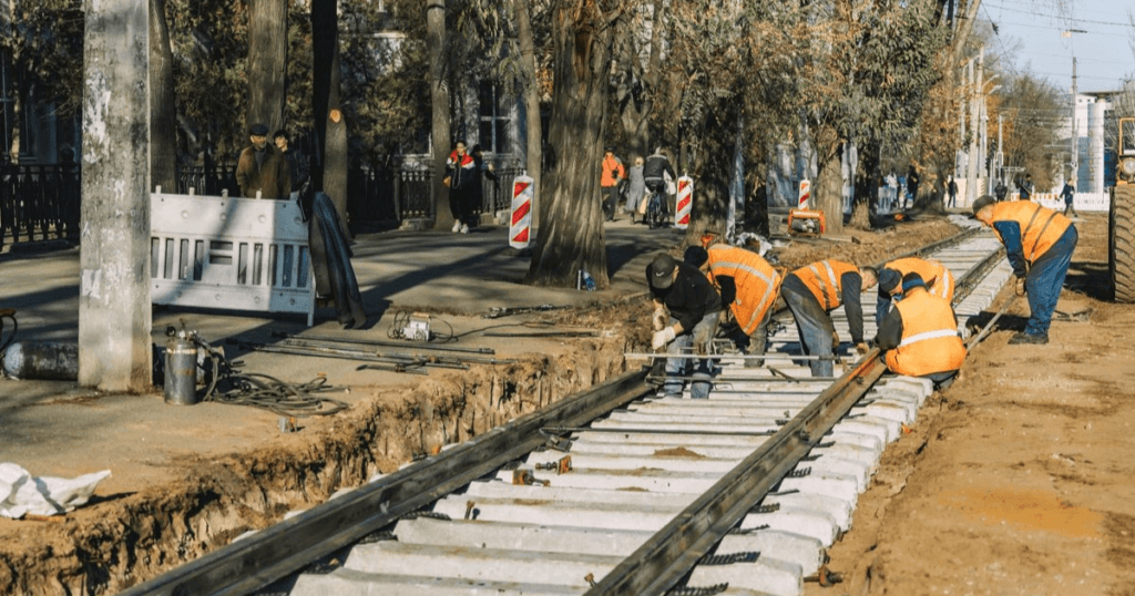 строительство трамвайной линии