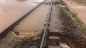 закрыто движение по железной дороге