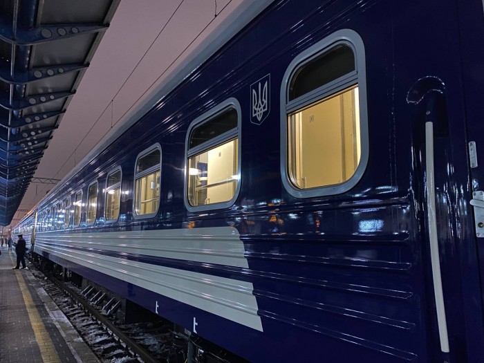 пасажирських вагонів