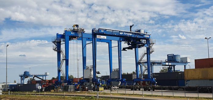 построить железнодорожный терминал