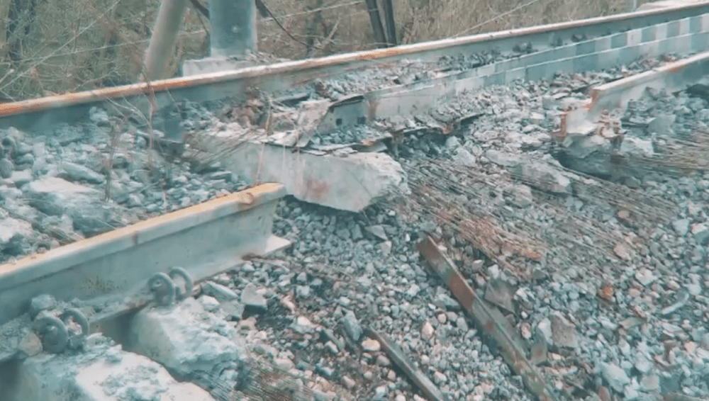 Demining of rail tracks