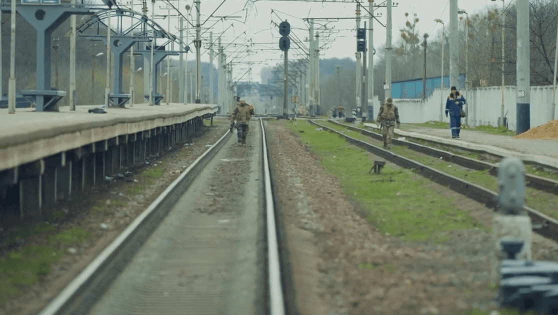 Demining of rail tracks