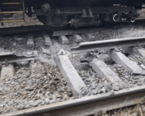 парализовали поставку военных грузов