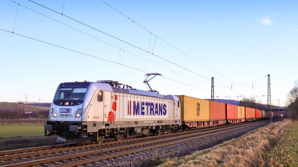 METRANS запустил пилотный поезд