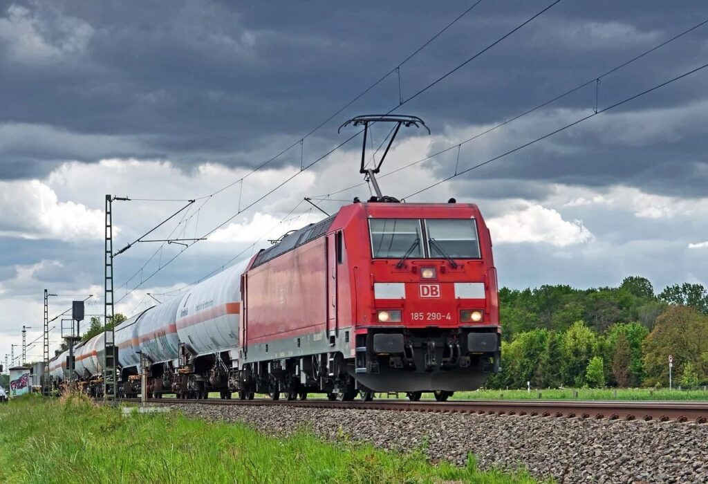 DB-train