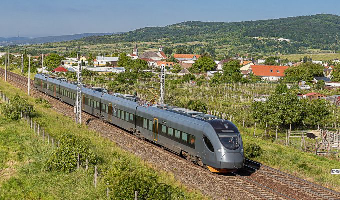 Chinese Sirius train