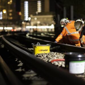 Система змащення рейок