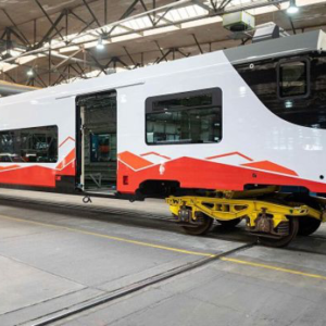 нових приміських поїздів