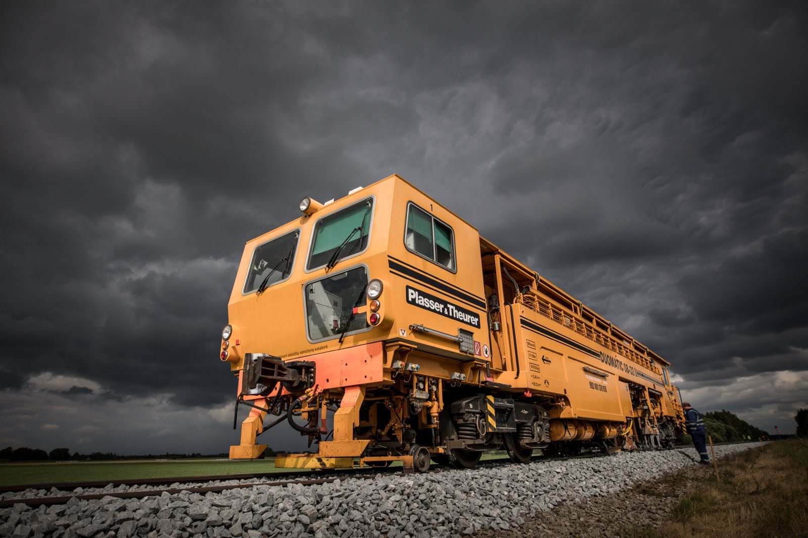 locomotive safety system in rolling stock