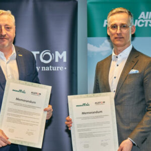 for refueling hydrogen fuel cell trains