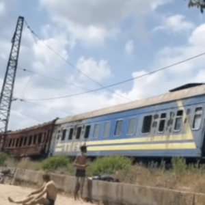 расчистить железнодорожный путь