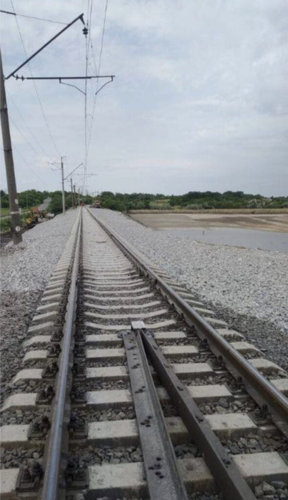 відновила рух поїздів