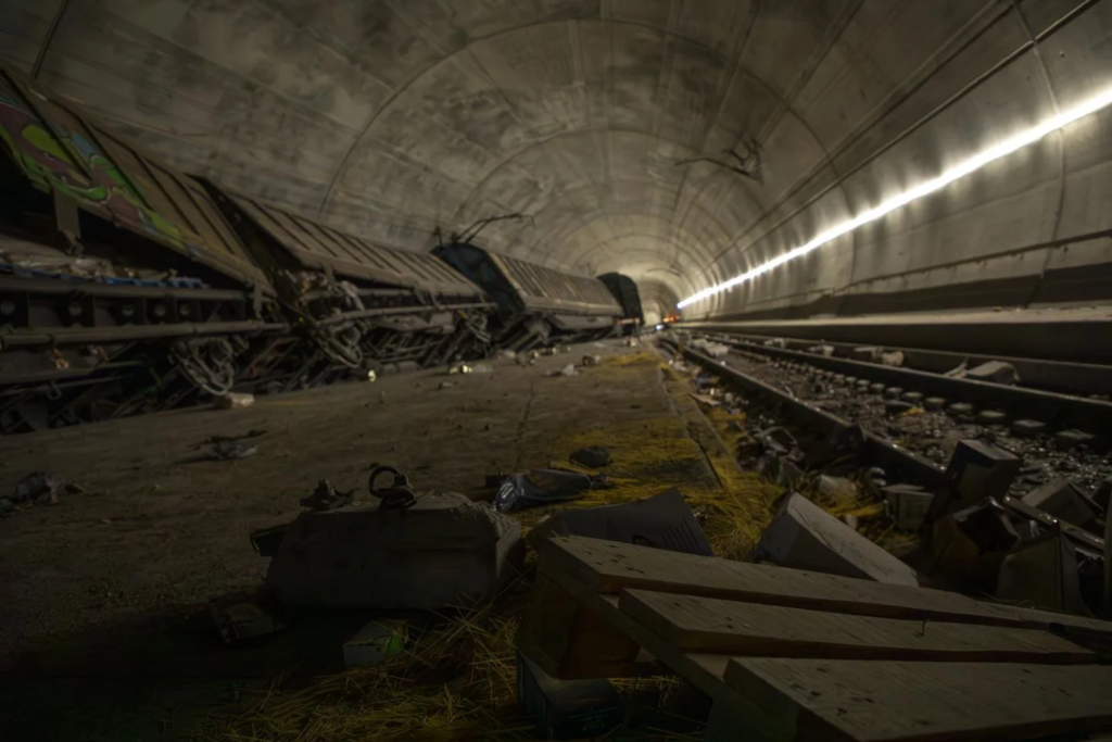 damage in the Gotthard Tunnel