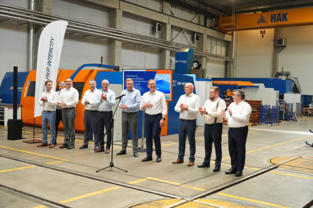 PKP Intercity Remtrak to refurbish over 300 carriages