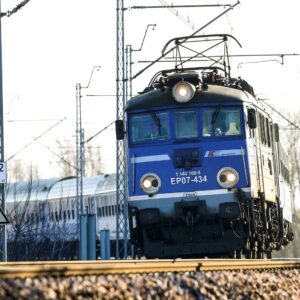 Тепловозы нуждаются в ремонте