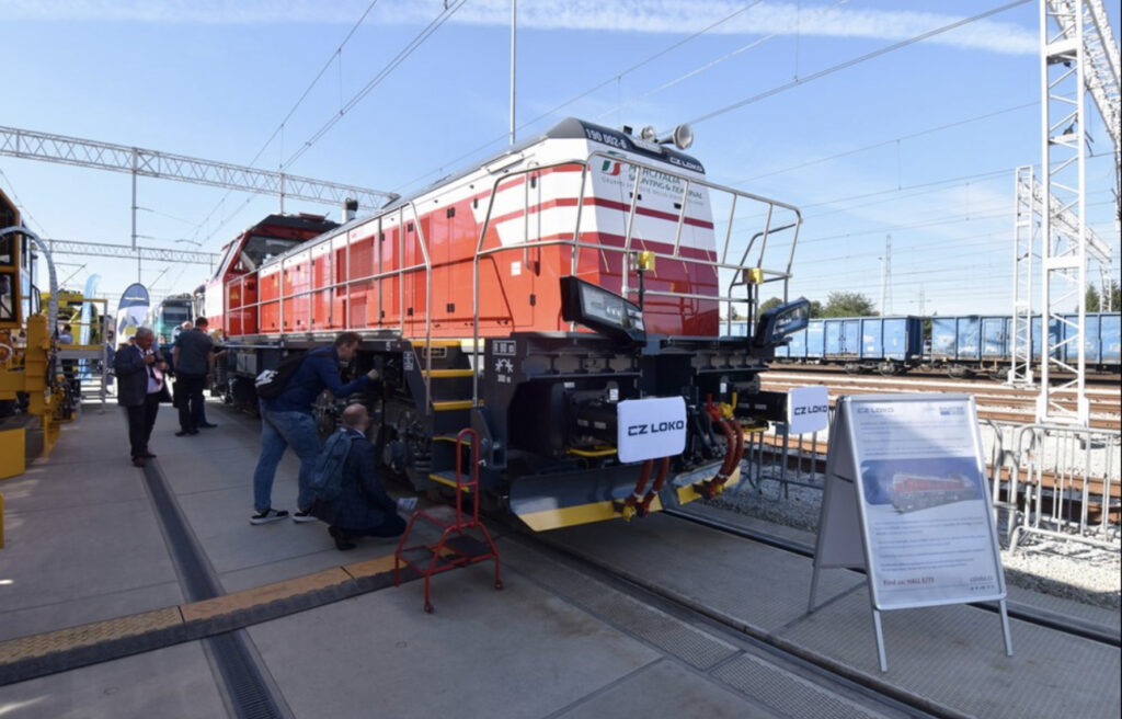 DualShunter 2000 by CZ Loko