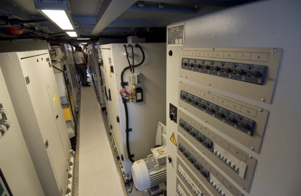 Griffin 200 Electric Locomotive