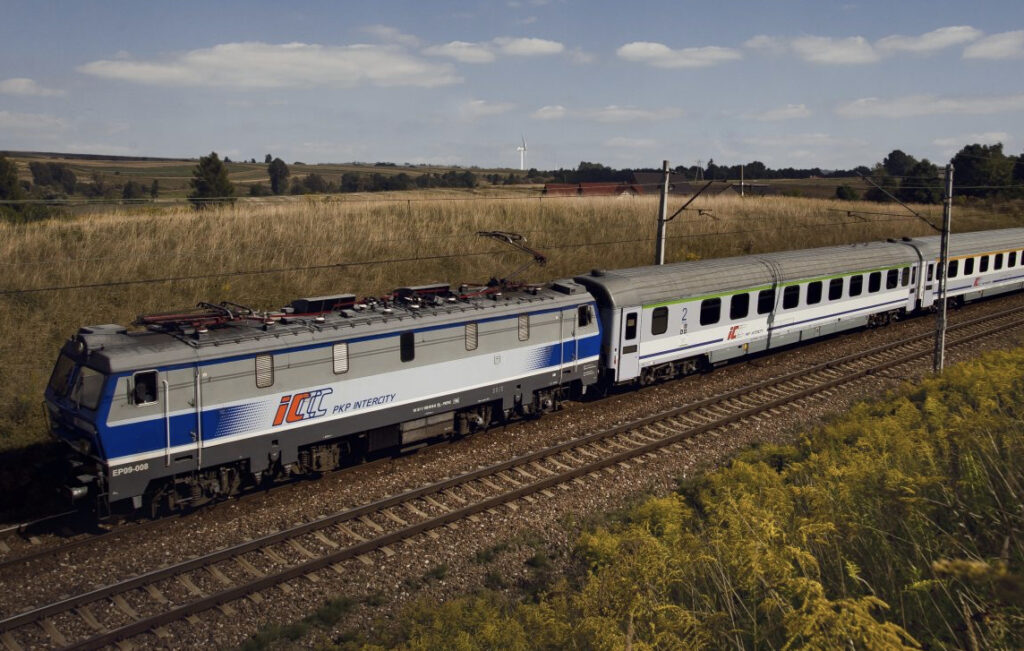 PKP Intercity has selected contractors for the modernization of Z1A/B carriages