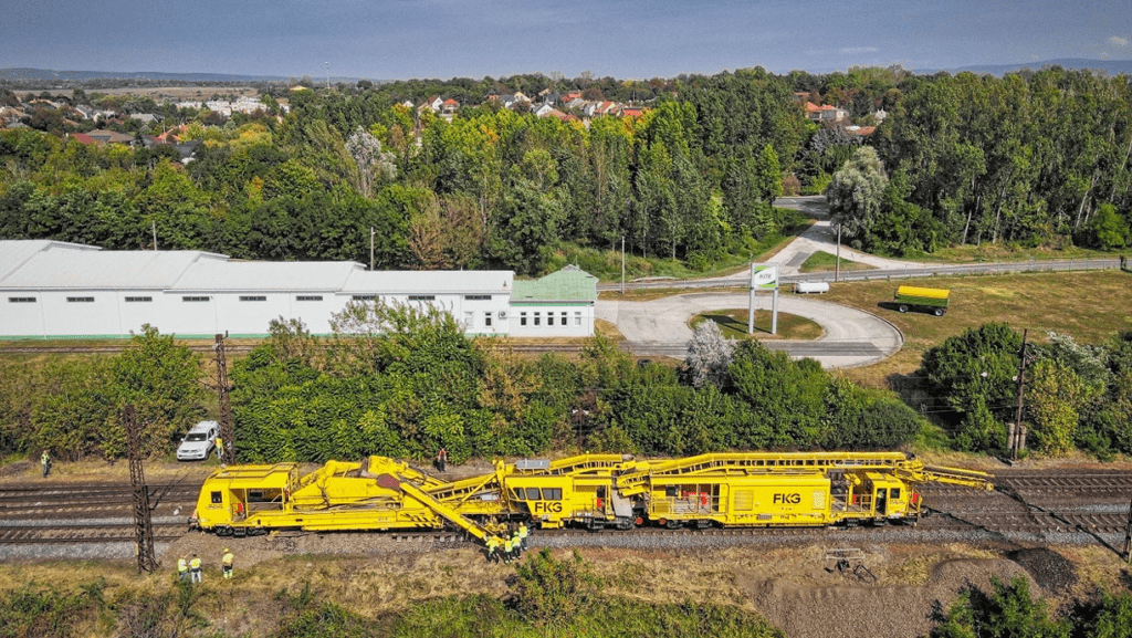 Reconstruction of the railway line