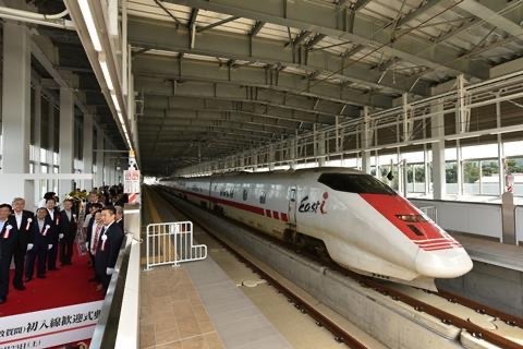 Testing Begins on the Next Phase of the Hokuriku Shinkansen