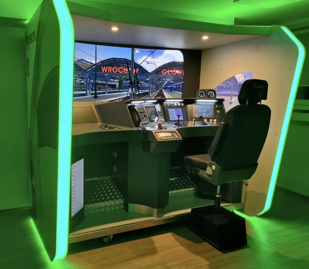 The innovative locomotive simulator project