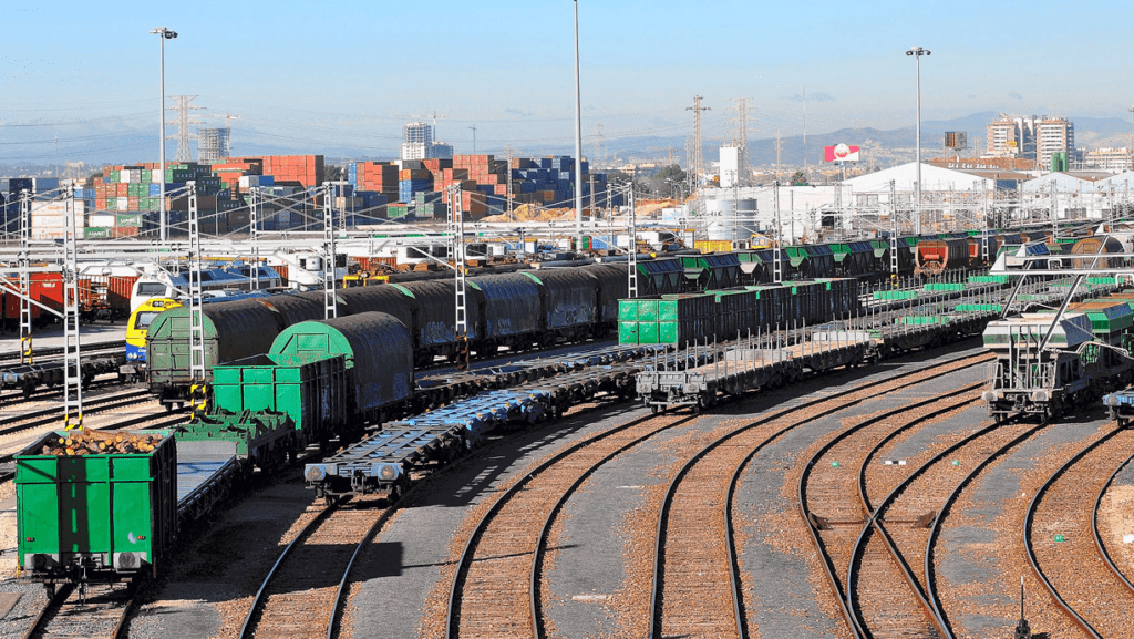 Expansion of station tracks