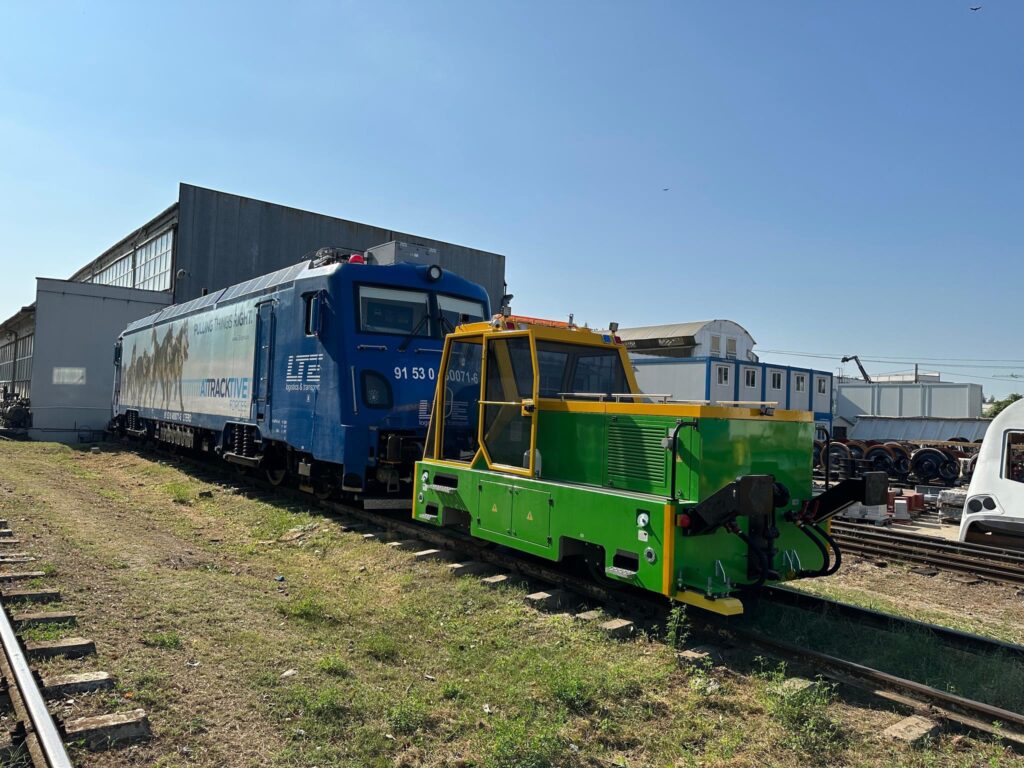 ES1000 battery locomotiv