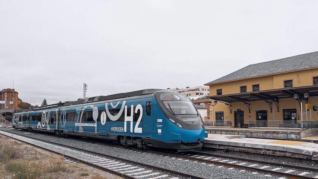 The FCH2RAIL hydrogen train