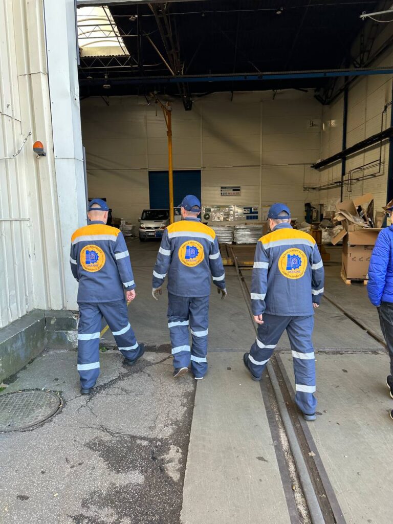 модернізувати рейкові автобуси