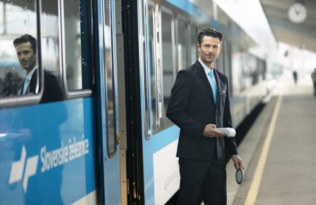 Новый вид униформы железной дороги