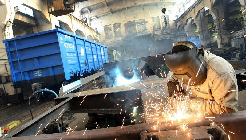 the wear and tear of locomotives exceed 67%