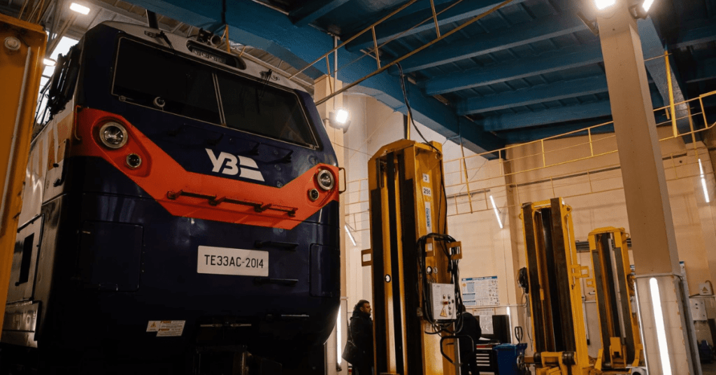 The repair of TE33AS locomotives
