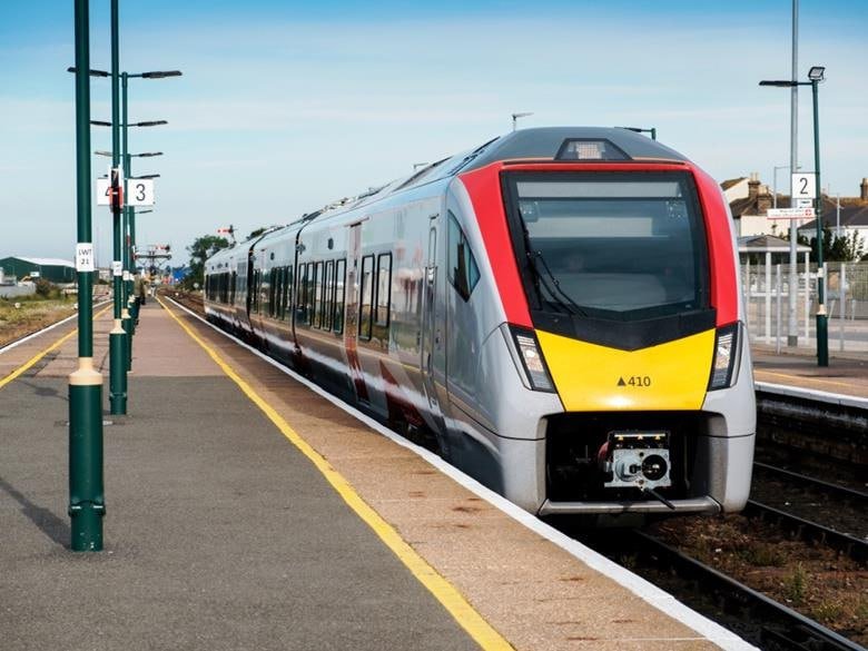 Switching traction modes while trains are in motion